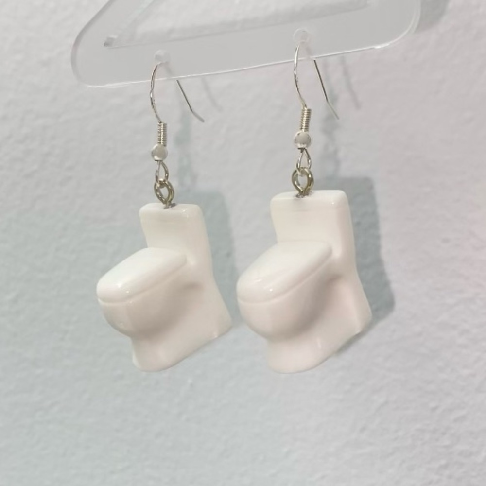 Toilet Earrings 🚽